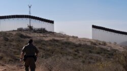 En El Paso, un bastión demócrata en un estado republicano, aseguran que la policía no cuenta con recursos para asumir funciones migratorias