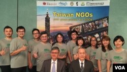 台湾参加美国国际志工行动协会年会成员合照 (美国之音钟辰芳拍摄)