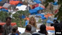 La cantante colombiana comenzó su trabajo altruista a los 18 años con la Fundación Pies Descalzos.