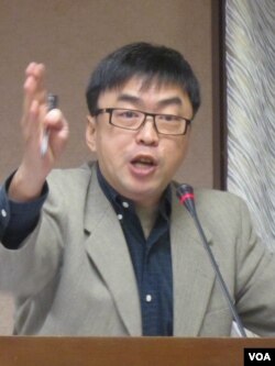 民進黨立委 段宜康( 美国之音 張永泰拍摄 )