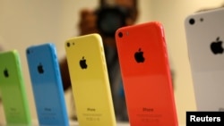 新款iPhone 5C的不同颜色