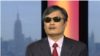 陈光诚在纽约接受美国之音采访 (美国之音拍摄)