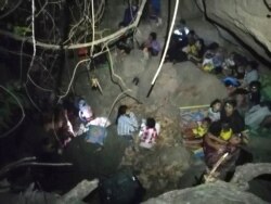 Aldeanos de la etnia Karen desplazados de la aldea de Day Pu Noh, de Myanmar, en un lugar desconocido después de huir de ataques aéreos del ejército birmano, el 27 de marzo de 2021. Imagen tomada de las redes sociales. Free Burma Rangers via Reuters.