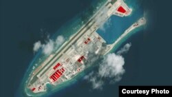 美国智库战略与国际研究中心(CSIS)的分支机构“亚洲海事透明倡议 ”（Asia Maritime Transparency Initiative）2017年12月公布的永暑礁的卫星图像。