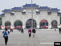 中正纪念堂前的自由广场（美国之音张永泰拍摄）