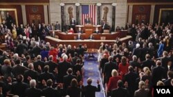 Los republicanos ocupan 242 escaños y los demócratas están en minoría con 193.