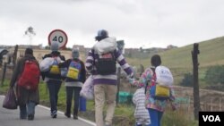 “La ruta de la infamia” es como se le conoce al viaje que emprenden todos los días miles de venezolanos desde la ciudad fronteriza de Cúcuta, hacia Bogotá. 