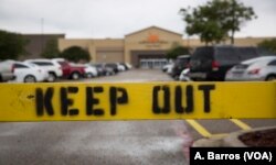 Una antigua tienda de Walmart, Casa Padre es un centro de acogida financiado con fondos federales en Brownsville, Texas, que alberga a más de 1.400 niños migrantes no acompañados, algunos de ellos separados por la fuerza de sus familias.
