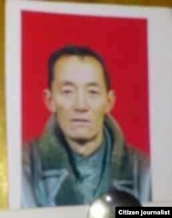 多杰仁青遗像(民众向美国之音藏语组提供)