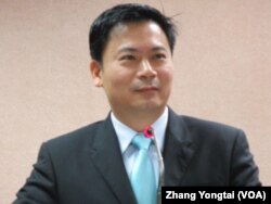 国民党立委吴育仁(美国之音张永泰拍摄)