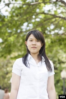 锺鼎邦女儿锺爱从台湾到华盛顿，呼吁国际社会帮助她父亲恢复自由