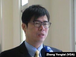 民进党立委陈其迈(美国之音张永泰拍摄)