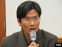 台湾守护民主平台协会会长徐伟群(美国之音张永泰拍摄)