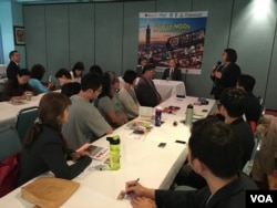 台湾女医师协会监事黄敏灵分享参加NGO活动经验 (美国之音钟辰芳拍摄)