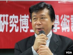 陆委会副主委 张显耀