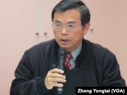台湾经济部投资业务处处长邱一彻(美国之音张永泰拍摄)