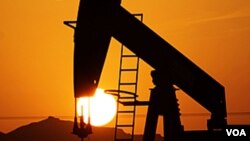 La prohibición de la Unión Europea a la importación de petróleo de Irán no es una respuesta constructiva al presunto programa nuclear iraní, dio a conocer China.