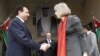 英国内政大臣特里莎·梅（右）3月5日在安曼会见约旦内政大臣