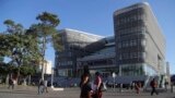 La construcción de una nueva biblioteca donada por China, e inaugurada en 2023, en el emplazamiento donde por décadas fungió la Biblioteca Nacional de El Salvador es uno de los emblemas de la presencia de país asiático en el centro histórico de San Salvador.
