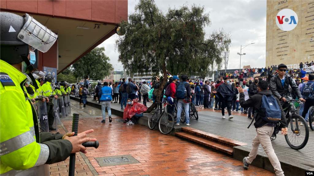 La comunidad internacional ha volcado su atenci&#243;n a los hechos de violencia durante las manifestaciones. Incluso, algunos han se&#241;alado los abusos de la fuerza p&#250;blica. 