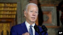 El presidente Joe Biden habla durante una conferencia de prensa al margen de la cumbre del G20, el lunes 14 de noviembre de 2022, en Bali, Indonesia.