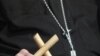 Suspenden sacerdotes en EE.UU.