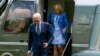El presidente Joe Biden y la primera dama Jill Biden llegan en el helicóptero presidencial Marine One en el jardín sur de la Casa Blanca, el 5 de agosto de 2024, en Washington.