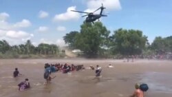 Migrantes cruzan frontera entre México y Guatemal
