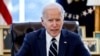 FOTO DE ARCHIVO: El presidente de Estados Unidos, Biden, firma el Plan de Rescate de Estados Unidos en Washington D.C.