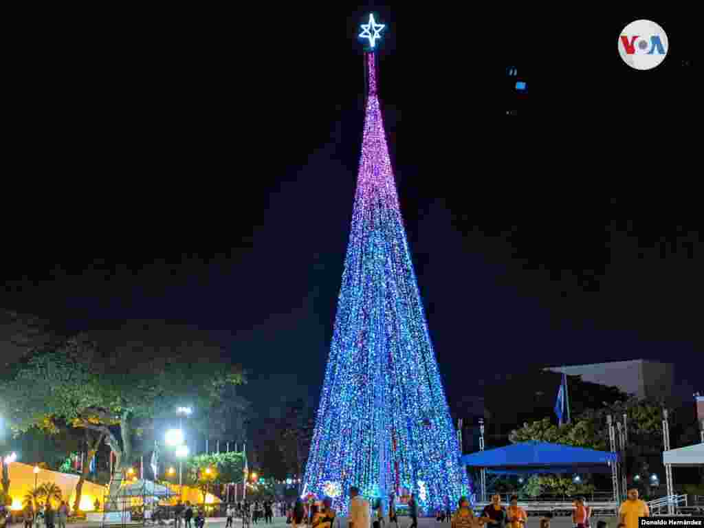 Fotograf&#237;a de la avenida Bolivar, centro hist&#243;rico de Managua, Nicaragua. Foto Donaldo Hern&#225;ndez/VOA.