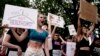 Manifestación en apoyo del derecho al aborto, 2 de julio de 2022, en Kansas City, Missouri.