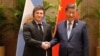 El giro pragmático de Milei con China: de “no trato con comunistas” a estrechar la mano de Xi