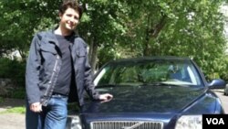 Eric Loebel, de Oregon, está dispuesto a alquilar su coche privado a terceros para hacer algo de dinero.